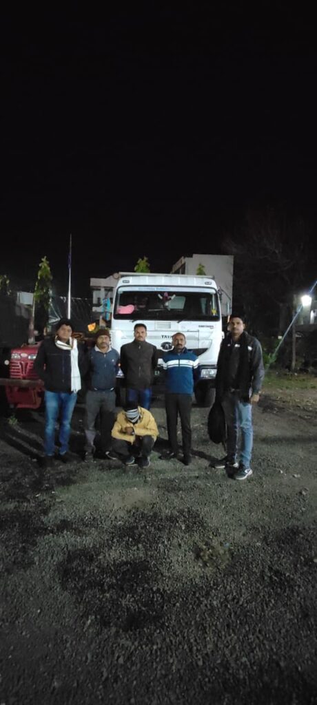 Illegal sand transportation in Andhera limits